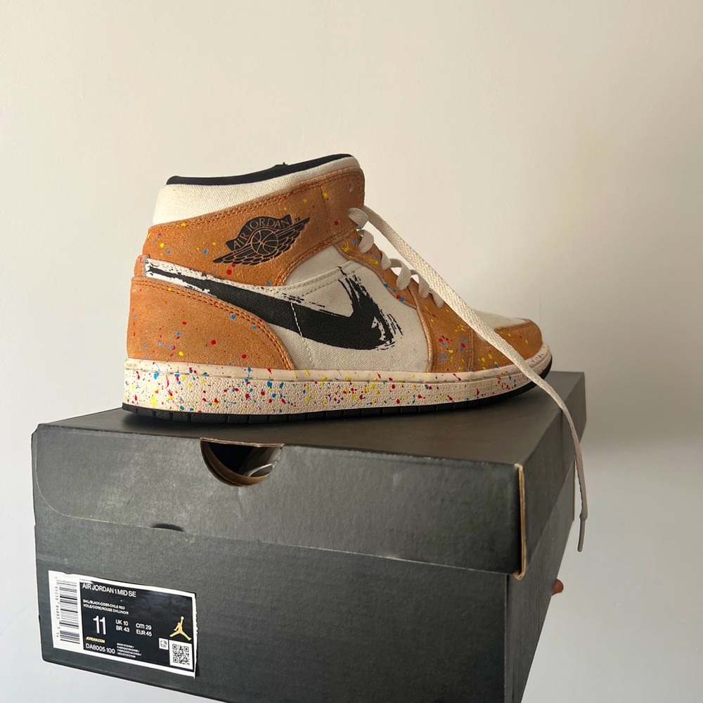 Air Jordan 1 Mid “Brushstroke”